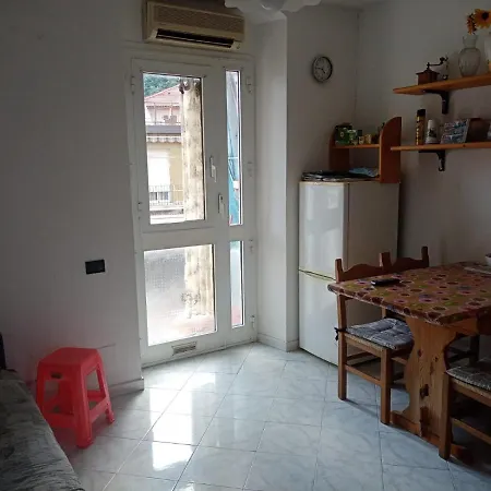 Casa Albarosa, 10 Min Walk Train Station, Free Parking. * Специя