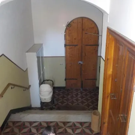 Casa Albarosa, 10 Min Walk Train Station, Free Parking. Apartman La Spezia