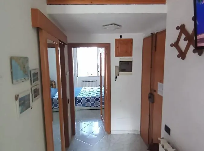 Casa Albarosa, 10 Min Walk Train Station, Free Parking.