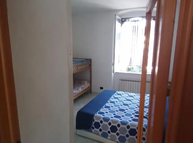 Casa Albarosa, 10 Min Walk Train Station, Free Parking.