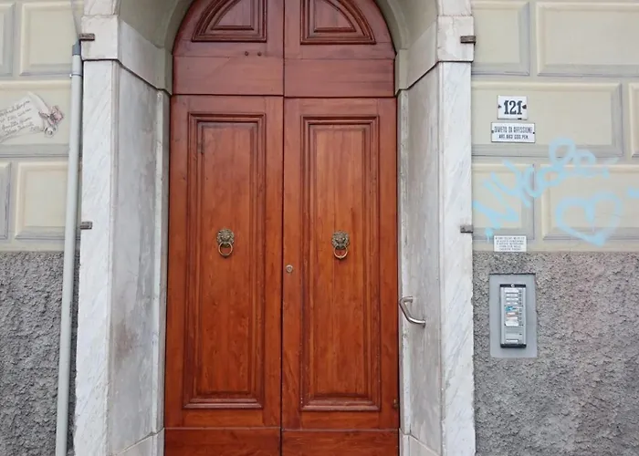 Apartment Casa Albarosa, 10 Min Walk Train Station, Free Parking. *